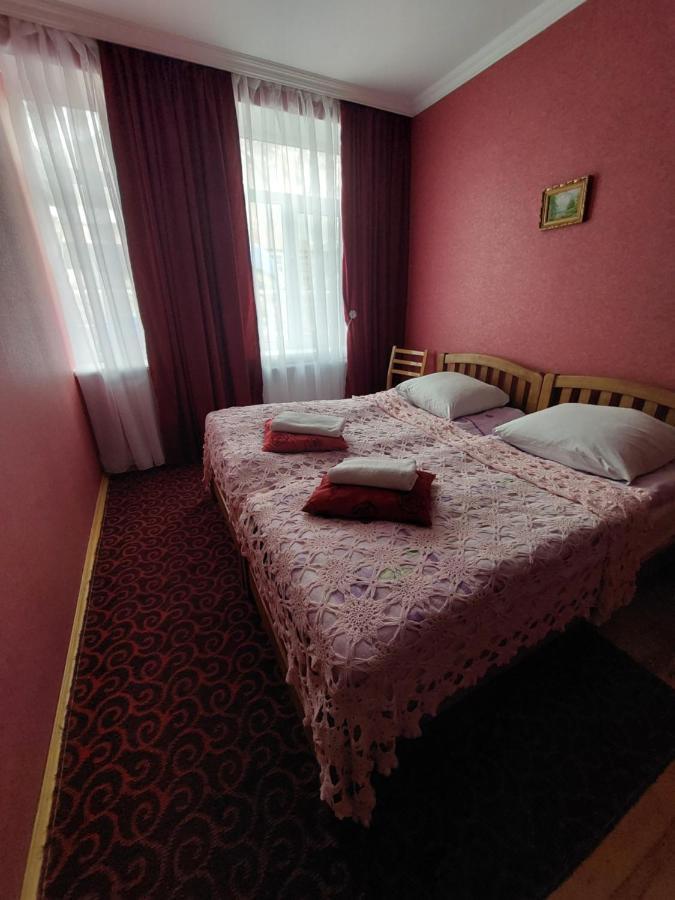 Guest House Lela Rezo คัซเบกี ภายนอก รูปภาพ
