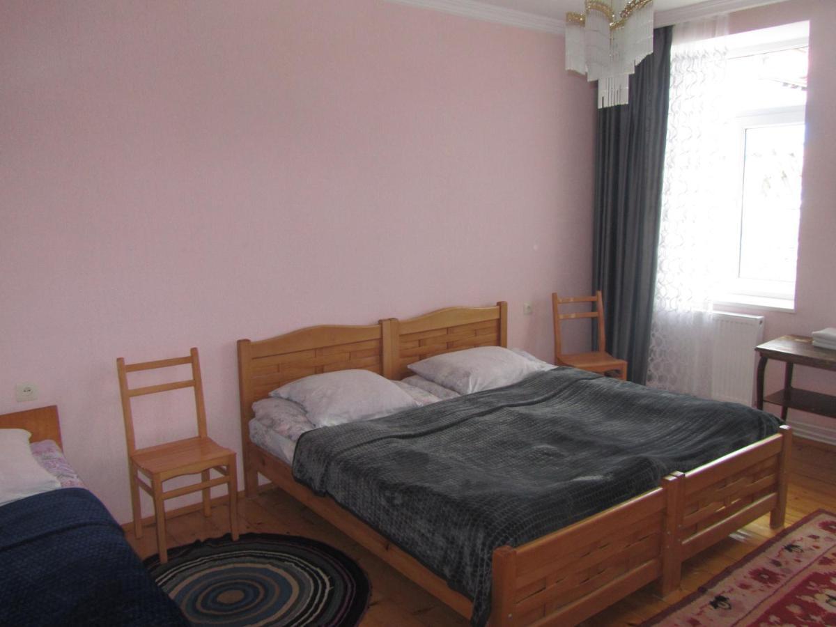 Guest House Lela Rezo คัซเบกี ภายนอก รูปภาพ